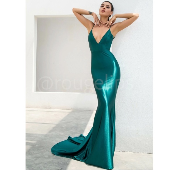 Green Deep V Neck Backless Ruched Long Gown Slip Sheath Dress - Picture 6 of 12